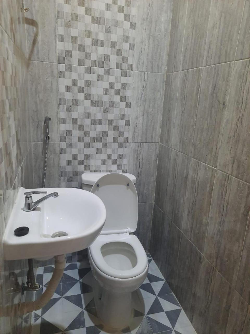 Hotel Omah Joglo Bugis Wendit Zewnętrze zdjęcie